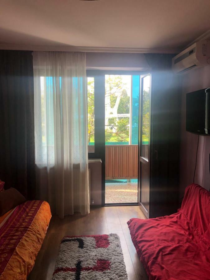 Rustaveli Apartment Батуми Екстериор снимка